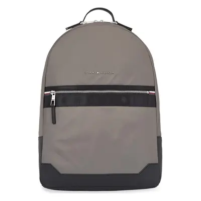 Batoh Tommy Hilfiger Th Elevated Nylon Backpack AM0AM11573 Šedá