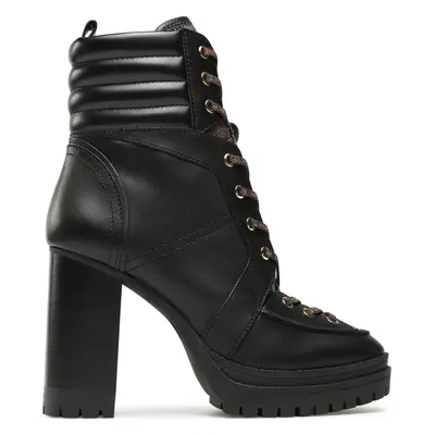 Polokozačky MICHAEL Michael Kors Yvonne Bootie 40F3YVHE6L Černá