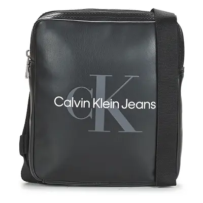 Calvin Klein Jeans MONOGRAM SOFT REPORTER18 Černá