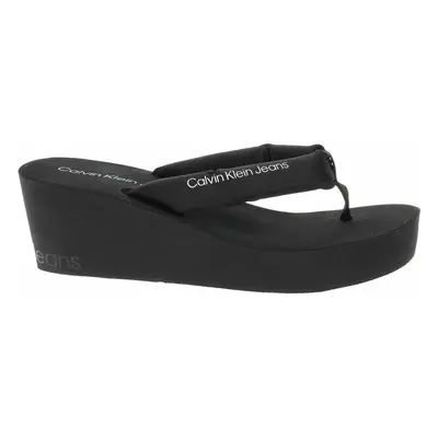 Calvin Klein Jeans Plážové pantofle YW0YW013970GM Black-Bright White Černá