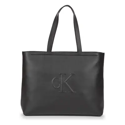 Calvin Klein Jeans SCULPTED SLIM TOTE34 DEBOSS Černá