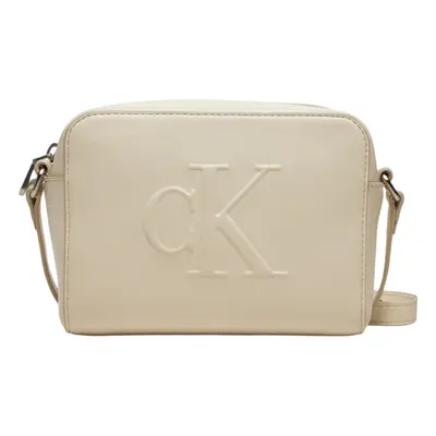 Calvin Klein Jeans SCULPTED CAMERA BAG DEBOSS K60K612726 Bílá