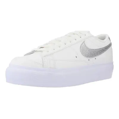 Nike BLAZER LOW PLATFORM WOM Bílá