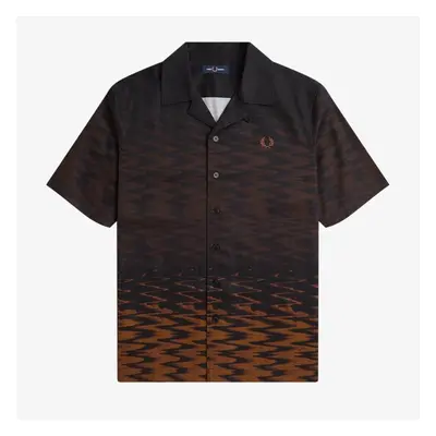 Fred Perry WAVE GRAPHIC REVERE COLLAR Černá