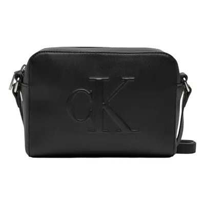 Calvin Klein Jeans SCULPTED CAMERA BAG DEBOSS K60K612726 Černá