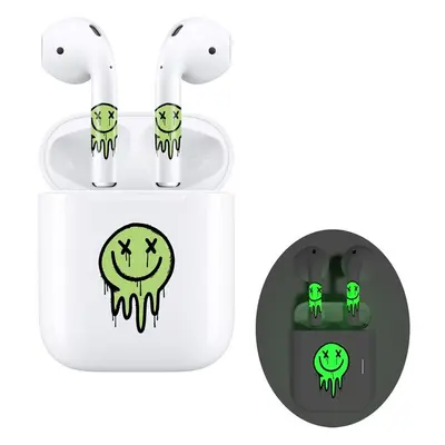 RockMax skin Art dekorativní nálepka pro AirPods 1/2 Gen.+nabíjecí pouzdro, svítící ve tmě Smile