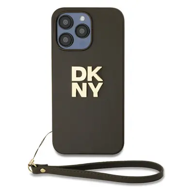 DKNY PU Leather Stack Logo Wrist Strap kryt iPhone 15 Pro Max hnědý