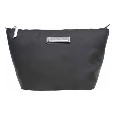 Calvin Klein dámská kosmetická taška K60K607179 BAX Ck black