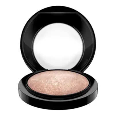 MAC Cosmetics Luxusní zapečený rozjasňující pudr (Mineralize Skinfinish) 10 g Global Glow