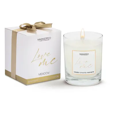 Magnetifico Power Of Pheromones Vonná svíčka Love me Meadow (Scented Candle) 125 g