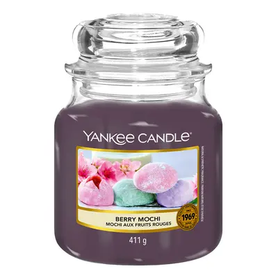 Yankee Candle Aromatická svíčka Classic střední Berry Mochi 411 g