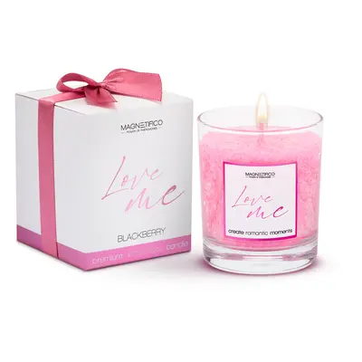 Magnetifico Power Of Pheromones Vonná svíčka Love me Blackberry (Scented Candle) 125 g