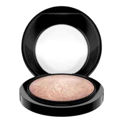 MAC Cosmetics Luxusní zapečený rozjasňující pudr (Mineralize Skinfinish) 10 g Lightscapade