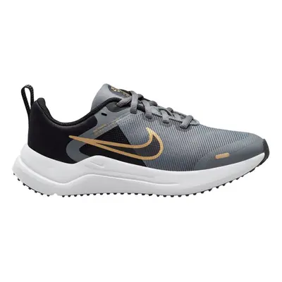 Juniorská sportovní obuv (tréninková) NIKE Downshifter 12 cool grey metallic gold black white