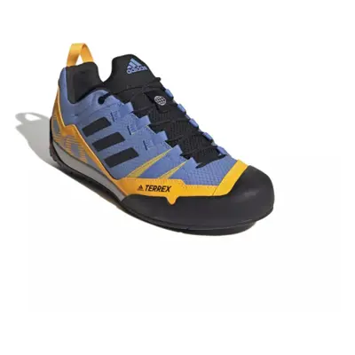 Pánská nízká turistická obuv ADIDAS Terrex Swift Solo Approach blue fusion core black solar gold