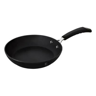 BERLINGERHAUS Pánev s titanovým povrchem 30 cm Black Professional Line BH-6118