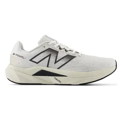 Pánské boty New Balance FuelCell Propel v5 MFCPRCW5 – bílé