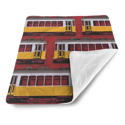 Deka pro miminko Lisabonské historické tramvaje Červený Pattern - 80x100 cm