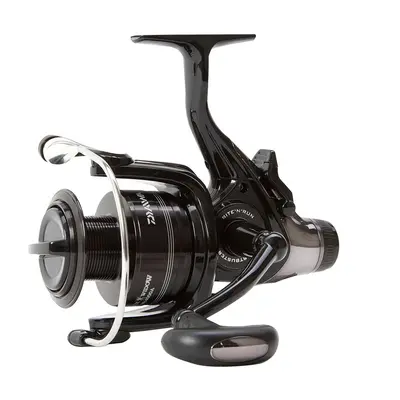 Daiwa naviják black widow br 4000 a