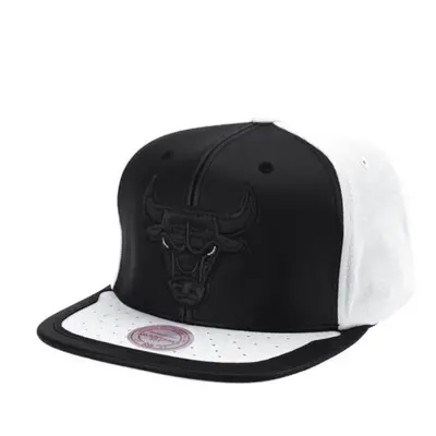 Mitchell & Ness NBA Chicago Bulls Day One Snapback Bulls Kšiltovka 6HSSMM19224-CBUWHBK