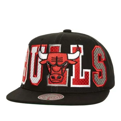 Kšiltovka Mitchell & Ness Varsity Bust Snapback Chicago Bulls HHSS6461-CBUYYPPPBLCK