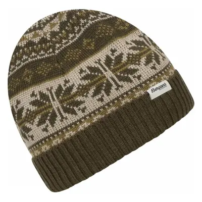 Bergans Jacquard Beanie Dark Olive Green/Olive Green/Chalk Sand Lyžařská čepice