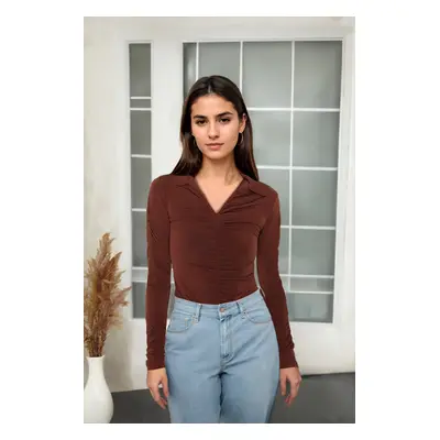 Trendyol Brown Slim Nabíraný Polo Neck Flexibilní Pletená Halenka