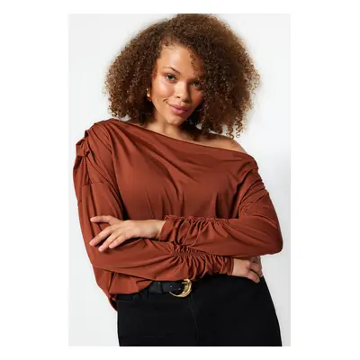 Trendyol Curve Brown Scuba Shoulder Detailed Flexible Knitted Blouse