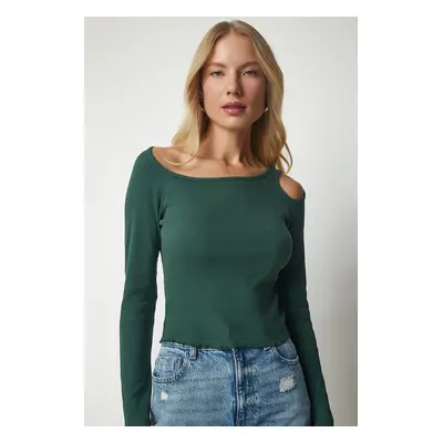 Happiness İstanbul Women's Emerald Green Cut Out Detailed Knitted Blouse