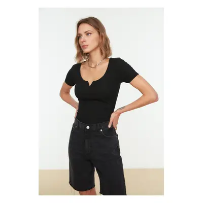 Trendyol Black Crew Neck Detailed Fitted/Situated Ribbed Stretch Crop Knitted Blouse