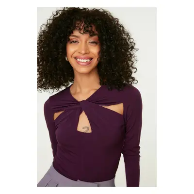 Trendyol Damson Cut Out and Gathered Detail Fitted/Fitted Elastic Snaps Knitted Bodysuit