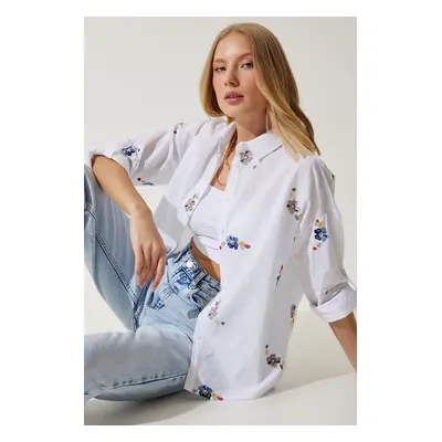 Happiness İstanbul Women's Ecru Floral Embroidered Cotton Shirt