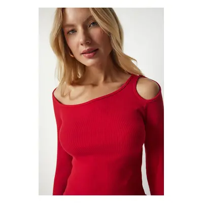 Happiness İstanbul Women's Red Cut Out Detailed Knitted Blouse