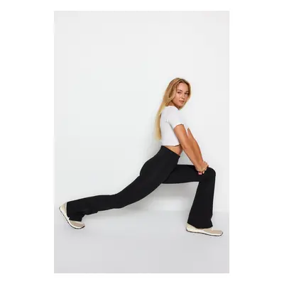 Trendyol Black Gatherer Leg Snap Detailní Flare Jóga Pletené sportovní legíny