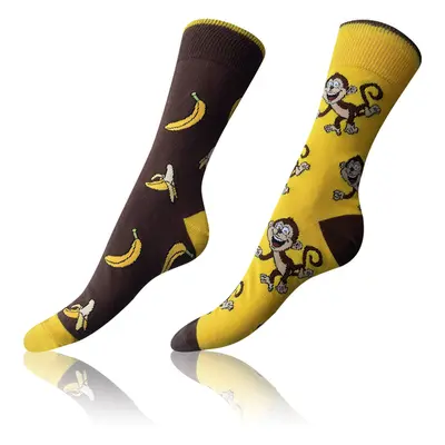 Sada tří párů unisex vzorovaných ponožek v hnědé, žluté, šedé a zelené barvě Bellinda CRAZY SOCK