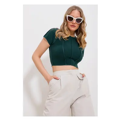 Trend Alaçatı Stili Women's Green Crew Neck Front Stitched Crop Sandy Blouse