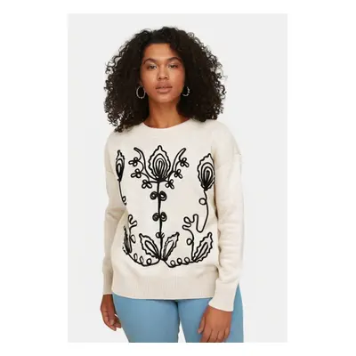 Trendyol Curve Beige Embroidery Detailed Crew Neck Knitwear Sweater