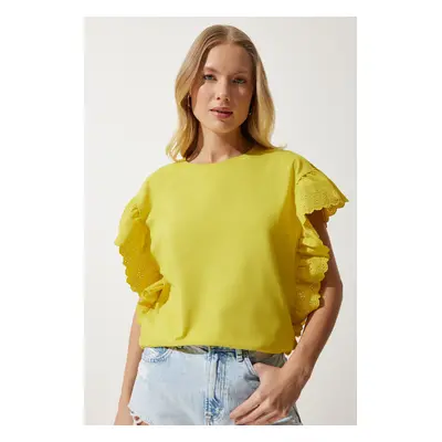 Happiness İstanbul Women's Yellow Scalloped Knitted Blouse