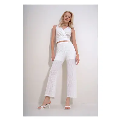 Trend Alaçatı Stili Women's White Double Breasted Collar Crop Blouse and Lined Trousers Double S