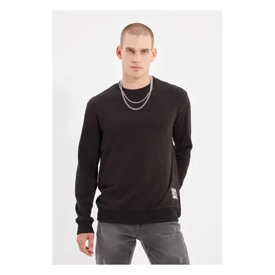 Trendyol Black Regular Cut Slogan Labeled Sweatshirt