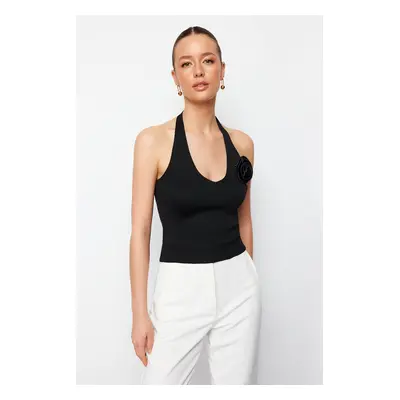 Trendyol Black Rose Accessory Detailed Crop Knit Blouse