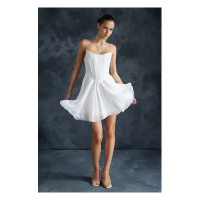 Trendyol Bridal White Body-Fitting Lined Pearled Woven Short Wedding/Wedding Elegant Evening Dre