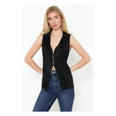 Trendyol Black Pleated Sleeveless Buttoned Collar Enek Knitted Blouse