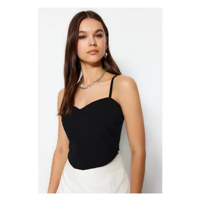 Trendyol černý přiléhavý pletený kreponový bustier crop ramínky