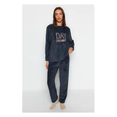 Trendyol Navy Blue Slogan Embroidered Wellsoft Winter Knitted Pajamas Set