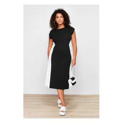 Trendyol Curve Black-White Color Blocked Midi Knitted Dress