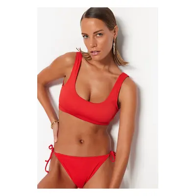 Trendyol Red Bralette Texturovaný horní díl bikin