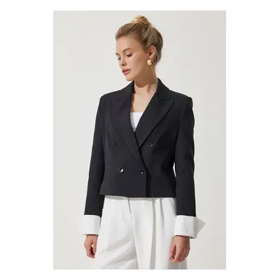 Happiness İstanbul Women's Black Contrast Cuffed Short Blazer Jacket