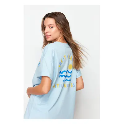 Trendyol Light Blue 100% Cotton Boyfriend Knitted T-Shirt with Back and Chest Print