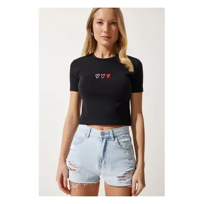 Happiness İstanbul Women's Black Heart Embroidered Crop Knitted T-Shirt